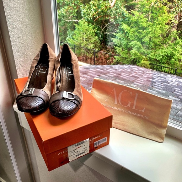 NWTIB - AGL Suede Heels- New In Box - Picture 7 of 8